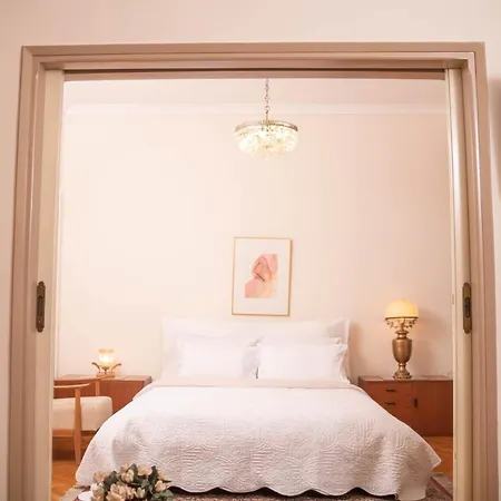 F & B Collection - Vintage Flat In The City Center شقة