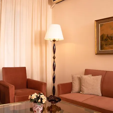 F & B Collection - Vintage Flat In The City Center * سالونيك