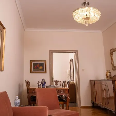 F & B Collection - Vintage Flat In The City Center