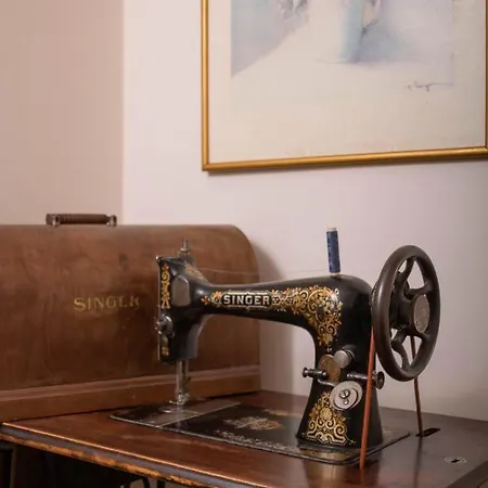F & B Collection - Vintage Flat In The City Center